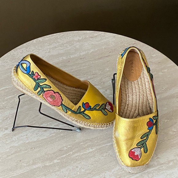 Gold Embroided Gucci - Picture 2 of 5